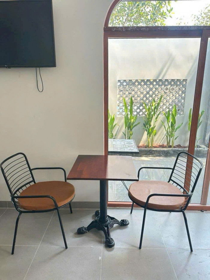 cong-ty-phan-phoi-ban-ghe-cafe-8.jpg
