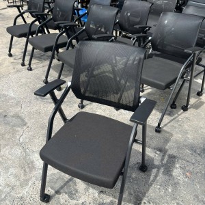 Ghế training – ghế văn phòng lưng lưới, có tay vịn, tiện lợi cho hội thảo