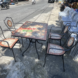 Bộ Bàn Ghế Sân Vườn Mosaic 4 Ghế Sắt Nghệ Thuật Khảm Đá Cao Cấp - Nội Thất Hùng Đức